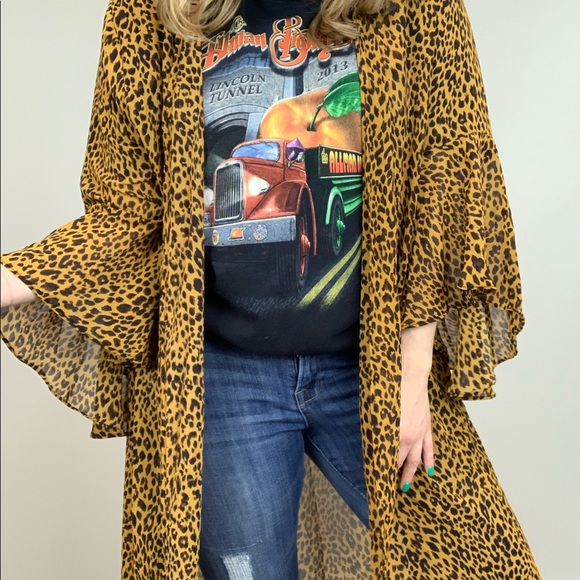 Walk On The Wild Side Leopard Kimono Duster - Picture 2 of 8